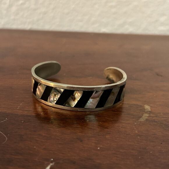 Vintage Striped Shell Inlay Silver Cuff Bracket Marked Mexico - Picture 1 of 7